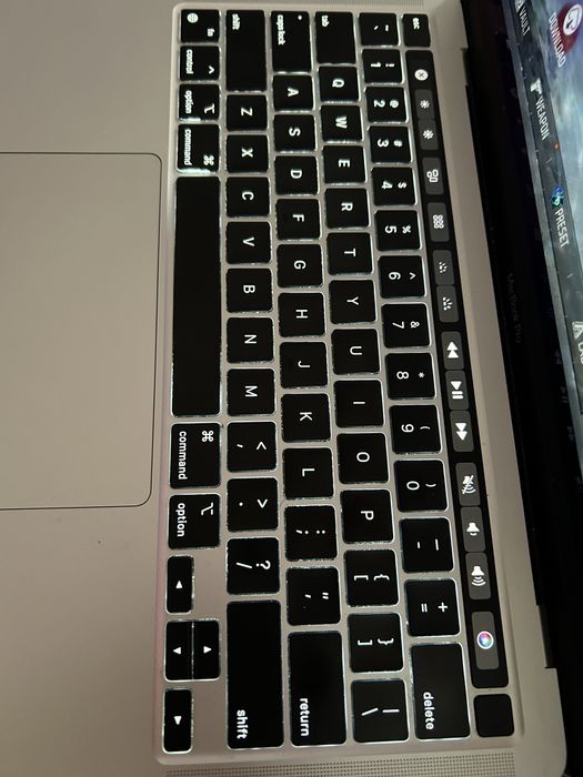 macbook pro 13" m1 (2020) com 16gb ram 512