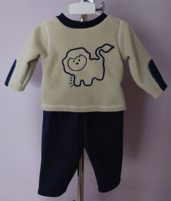 Nowy dresik 6-9 m-cy (68-74 cm)