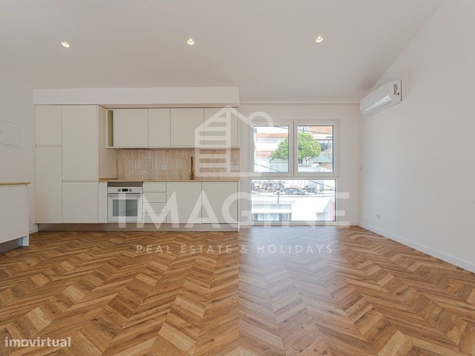 Moradia T1 Duplex na Palhavã, perto da Zona Ribeirinha