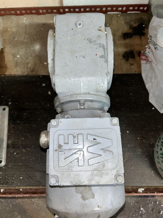 Przekładnia slimakowa motoreduktor 1380/ 8obr./min. Silnik 150Watt