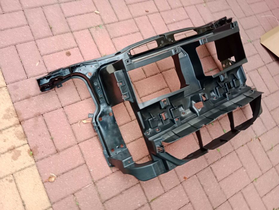 BMW X1 E84 pas przedni + wzmocnienie