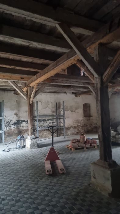 Piaskowanie, sodowanie, pudrowanie cegieł i drewna