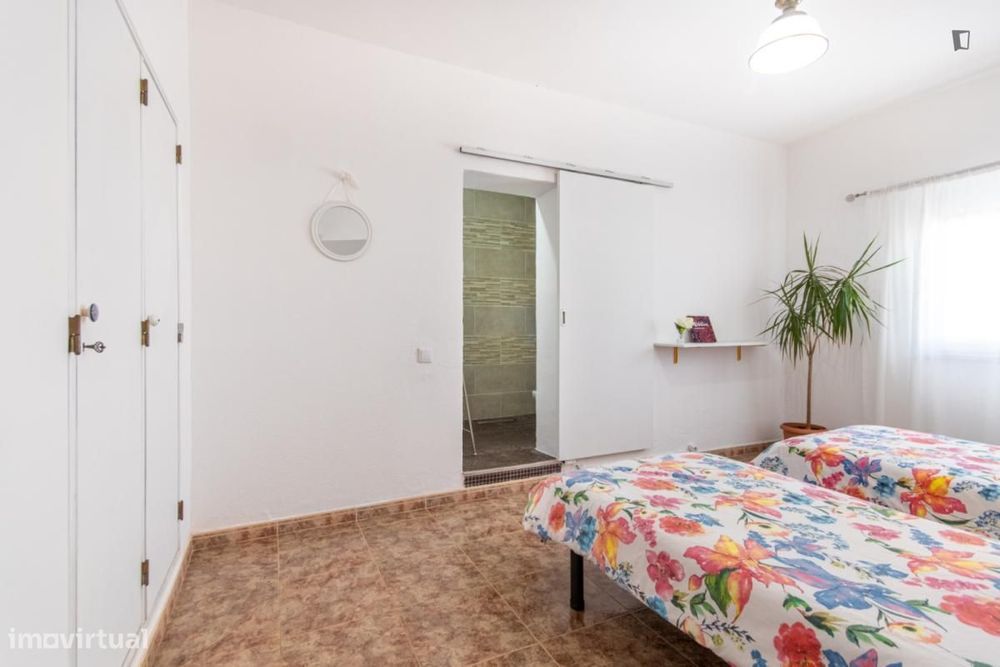 Quarto - localizado em Portimao