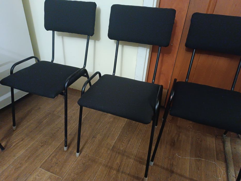 Продам стулья офисные