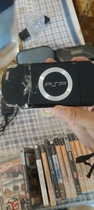 Psp com carregador 2 bolsas mais 16 jogos