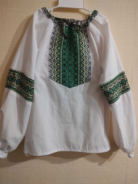 Вишиті дитячі сорочки