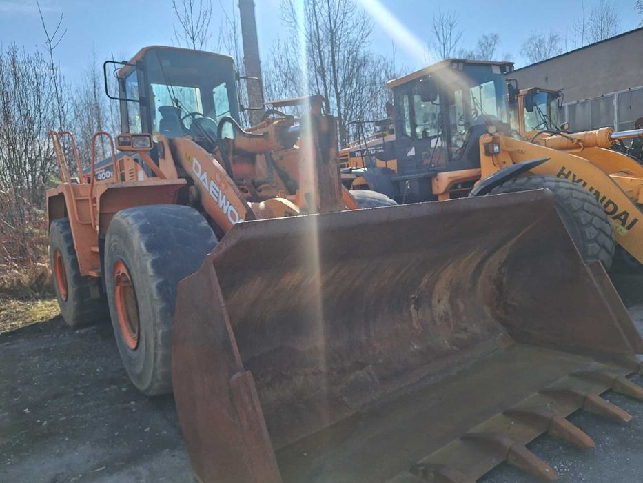 Navantazhuvach Daewoo Doosan Mega 400 V