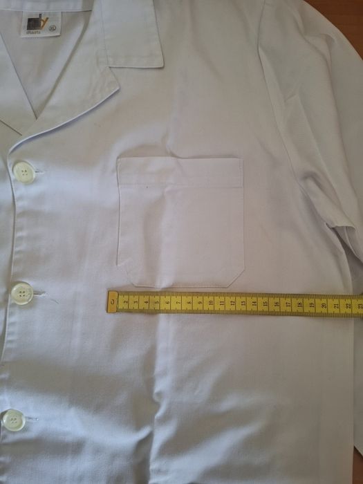 Bata para aulas de físico-química em laboratório
