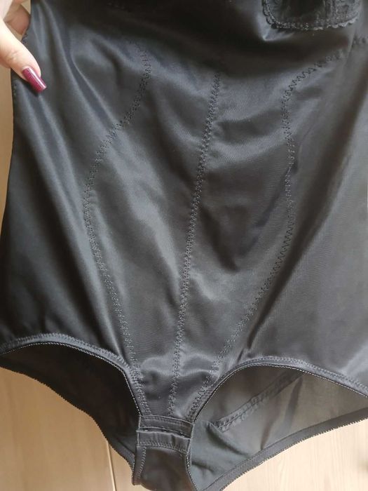 Коригуюче боді утяжка Naturana eu 100E uk 44DD