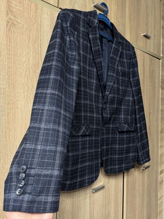 Чоловічий піджак