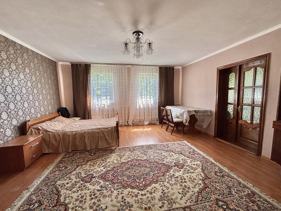 Продається будинок 110м.кв. Ділянка 9 соток. Тисменичани. Школа. Садок. Газ. Світло. Вода