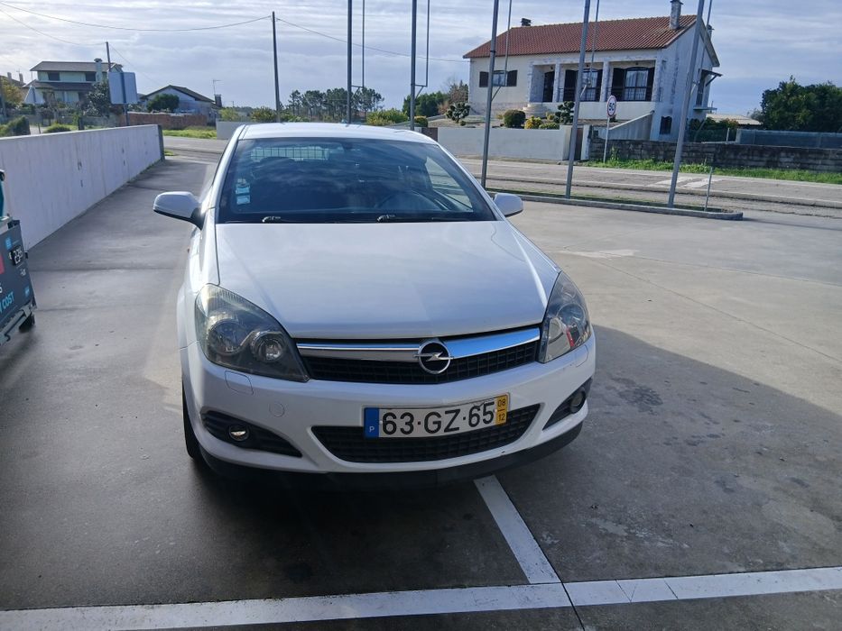 Opel astra gtc comercial