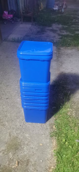 Wiaderka 14 litrów używane