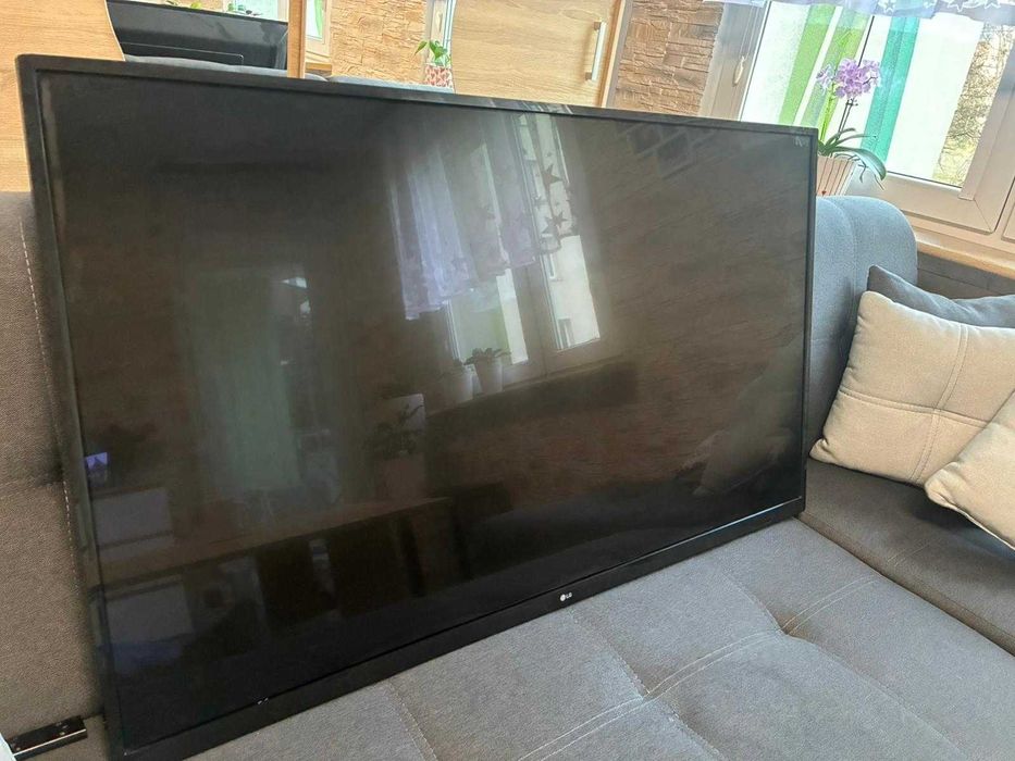 Sprzedam telewizor LG około 48cali
