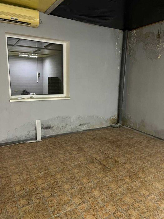 Сдам помещение на Салтовке на 1-м этаже и вход на 2-а помещения!