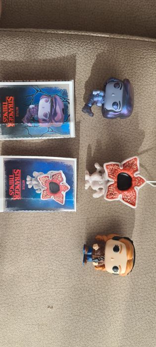 Bonecos Stranger Things Kinder joy