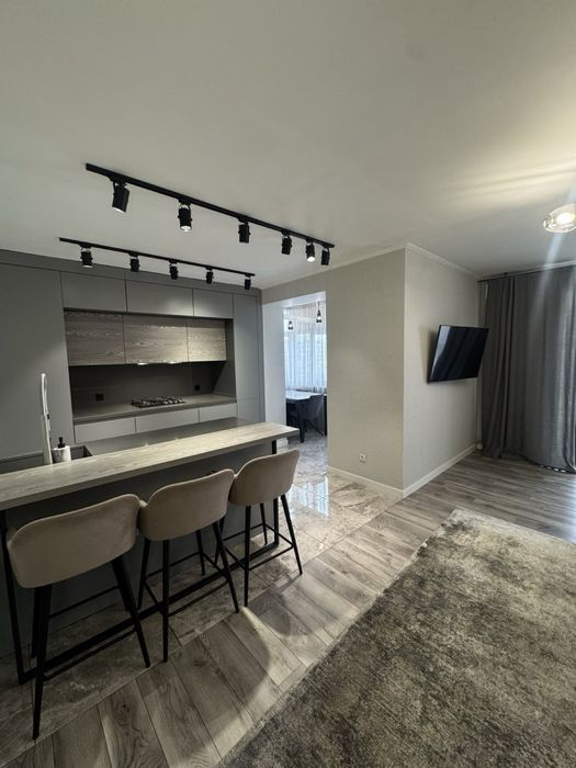 Гаряча пропозиція  3-х кімнта квартира ЗАМОСТЯ