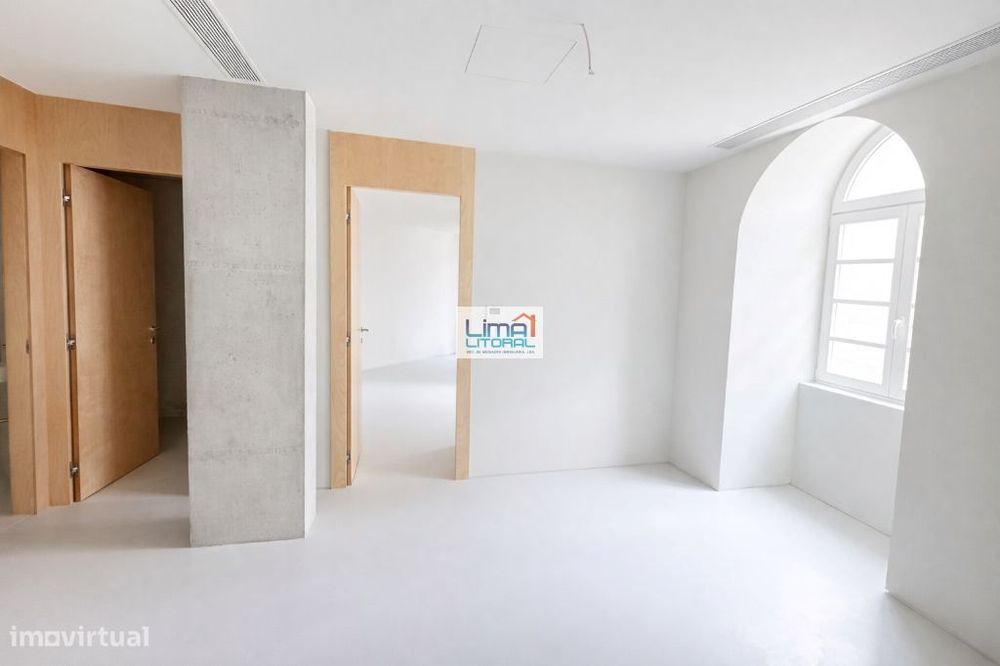 Moderno apartamento T2 - Centro de Leiria - com parqueamento interior