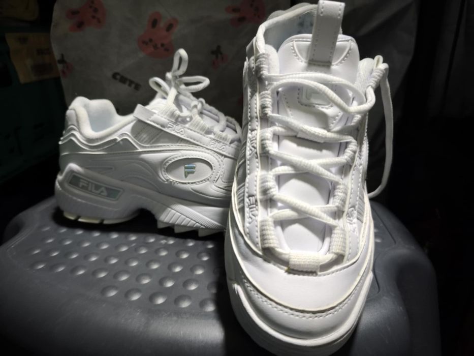 2 pares de ténis Fila