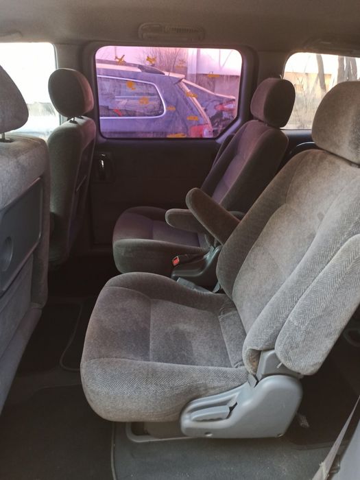 Kia Carnival 2002 рік,2,9 куба
