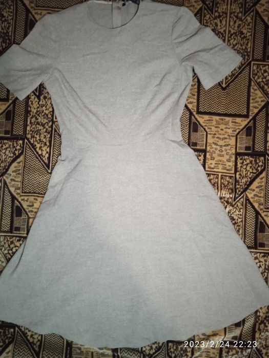 Платье цвета какао