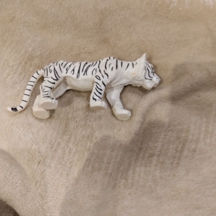 Білий тигр у хорошому стані