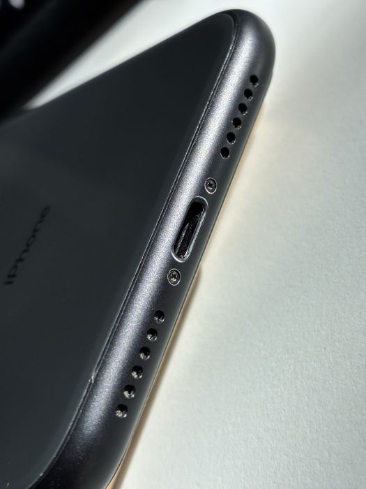 Iphone XR 128gb 83akb