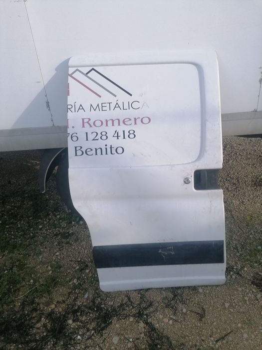 Porta lateral citroen Berlingo e Peugeot partner de 1997 a 2007