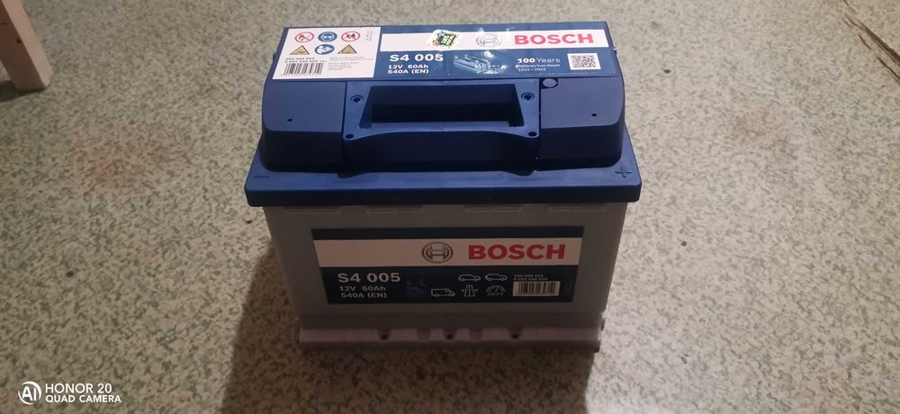 Аккумулятор Bosch S4 005 60Ah (Новий)