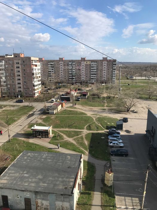 Продається 2к. квартира на Пісках