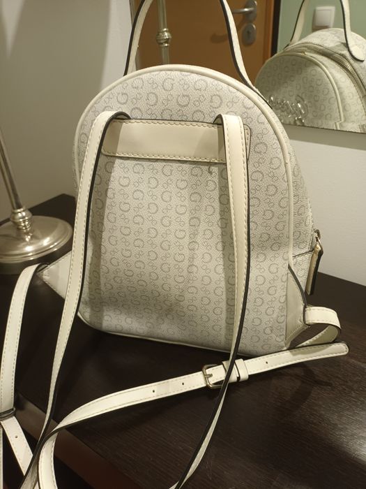 Mochila Guess branca