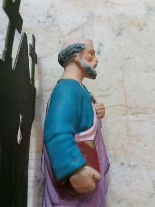 São Pedro antigo com base em latão para oratório