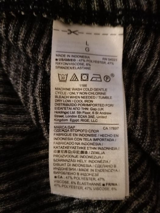 Sukienka calodzienna z dzianiny z dlugim rękawem