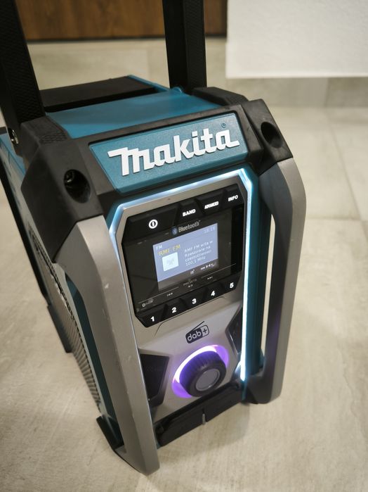Radio Makita MR007G
