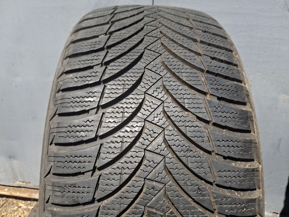 Распаровка 225/50 R17 Nexen Winguard WH2 шини б/у зима 1 шт