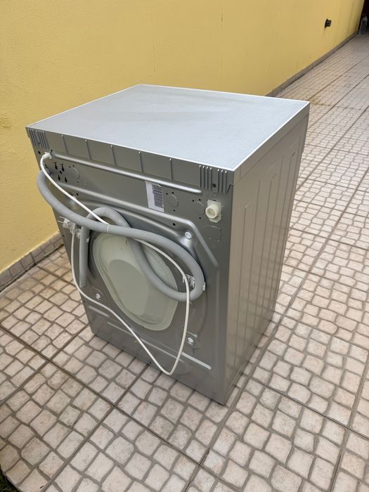 Máquina de lavar roupa Balay em inox