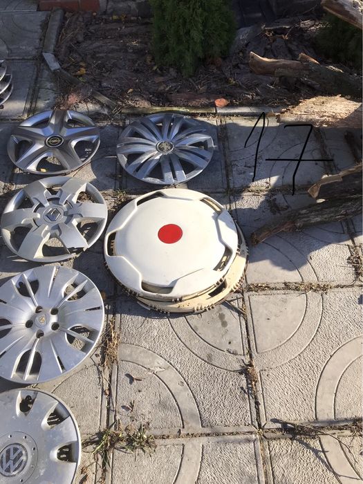 Колпак на колесный диск