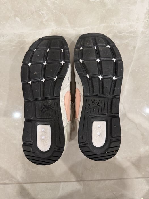 Кросівки Nike Venture Runner (EUR 42)