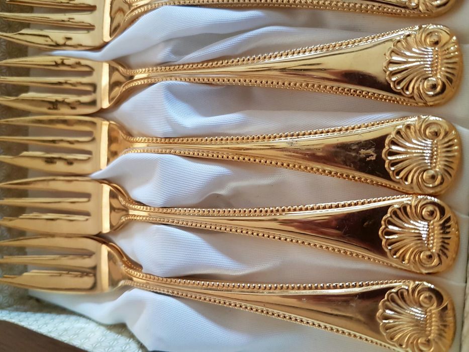 Talheres banhados a ouro