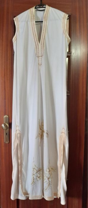 Kaftan marroquino de duas peças.