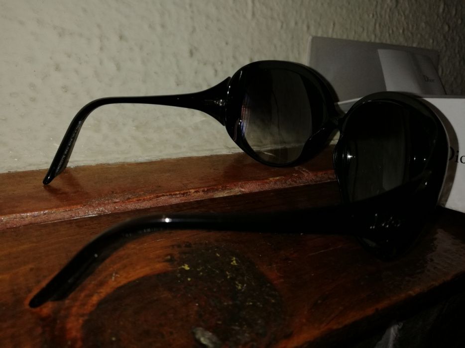Óculos de sol C. Dior originais