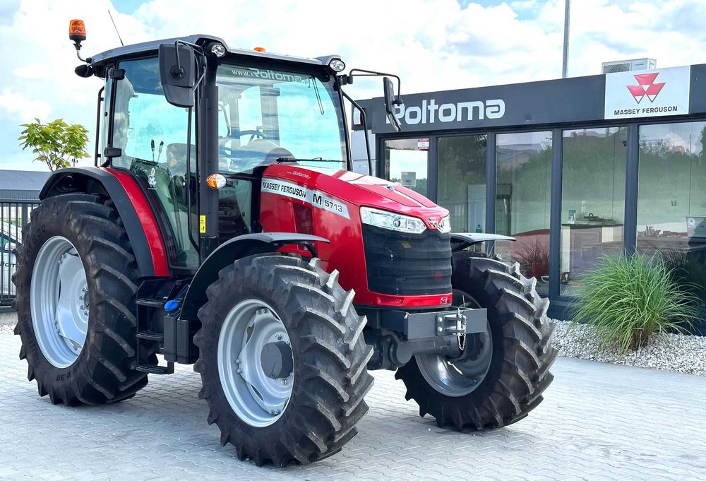 Massey Ferguson 5713 M  Nowy ! (130 km)  okazja !   ( Case maxxum 125)