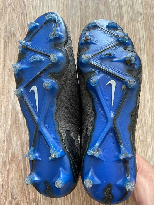 Buty piłkarskie Nike Phantom GX Elite FG 42r