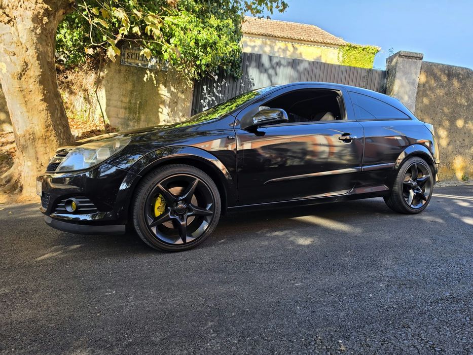 Opel Astra 1.9 cdti 150 cv — photo 4