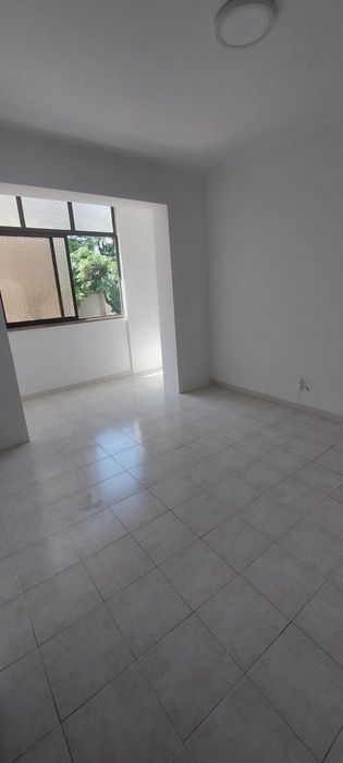 Descubra este acolhedor Apartamento T1, ideal para quem procura qualidade de vida, comodidade e proximidade a tudo.