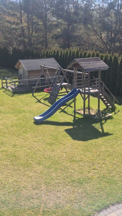 Plac zabaw ślizg piaskownica