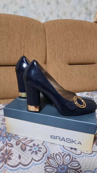 Браска взуття 38 устілка 25.5см.