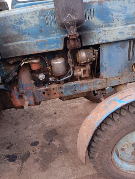 Продам трактор мтз