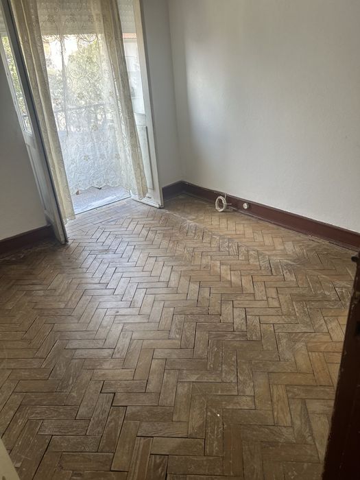 Quarto para arrendar