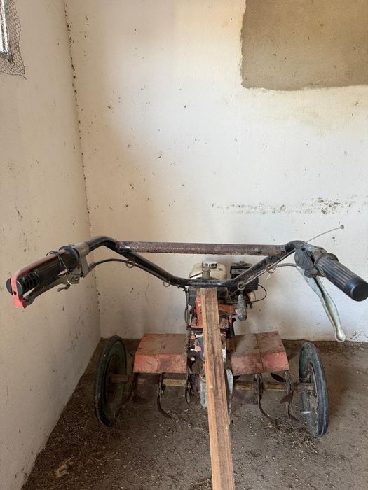 Motoenxada pouco uso